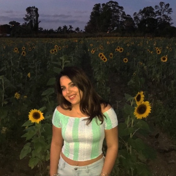 Meet your Posher, Ashley - Picture 1 of 1